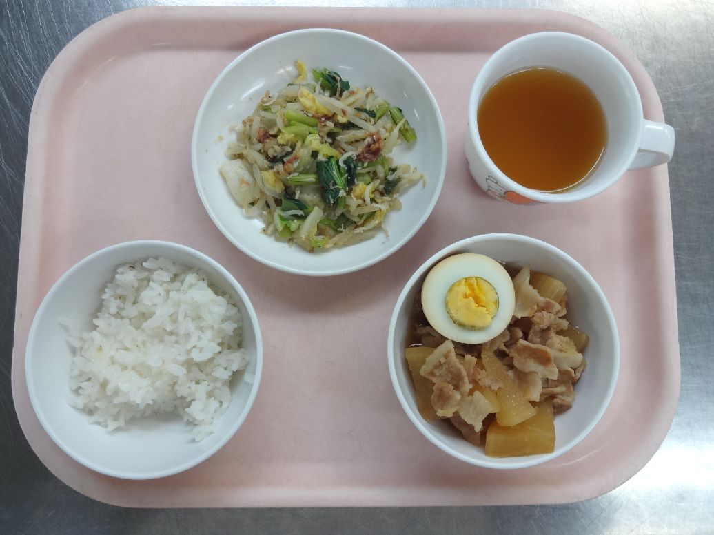 こども園の給食「<span>ごはん 豚肉と大根の旨煮 お浸し 菓子パン	</span>」