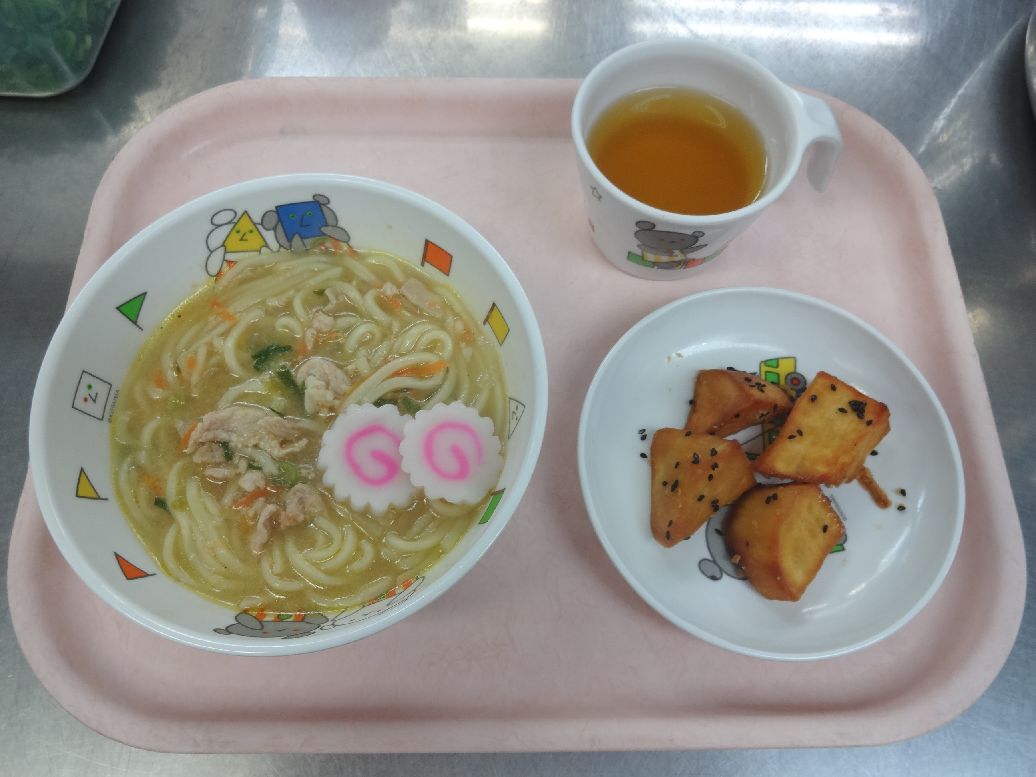 こども園の給食「<span>味噌ラーメン 大学芋 レーズン蒸しパン</span>」