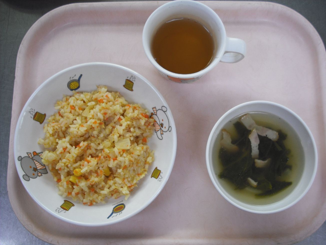 こども園の給食「<span>ツナカレーピラフ ポパイスープ</span>」
